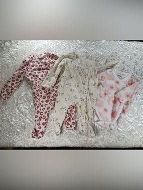 Cream Cat-Print Footed One-Piece for Babies